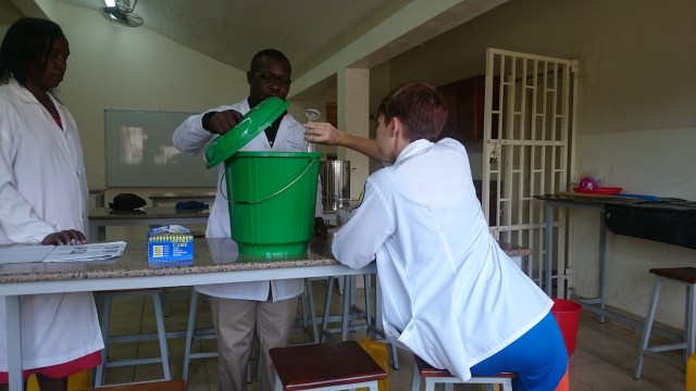 Adding the glycerol to the solution